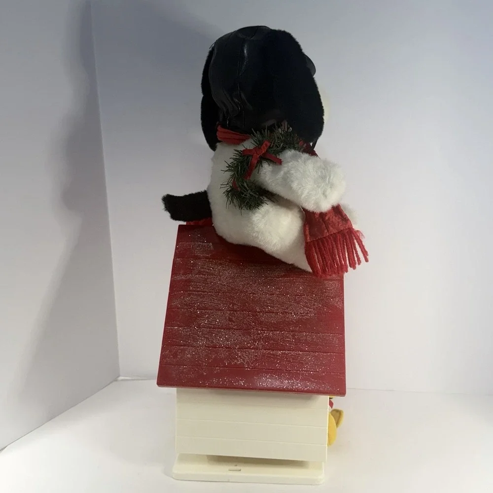 1993 Santa's Best Snoopy Woodstock Christmas Animated Doghouse Peanuts-Untested